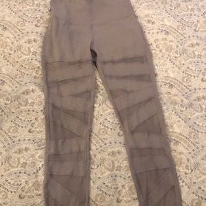 Lululemon sz 6 leggings!!